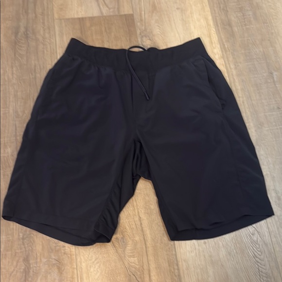 **SOLD ON MERCARI**Lululemon T.H.E. Short Linerless 11" Black mens size large - Picture 4 of 10